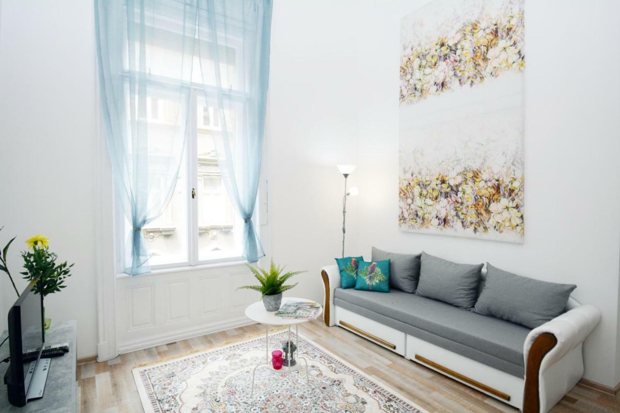 Lillybeth City Center Apartments Budapest Exterior foto